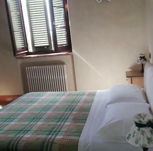 فندق مبيت وإفطار Casa Laura مونتيفالكو