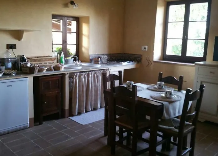 Casa Laura فندق مبيت وإفطار مونتيفالكو